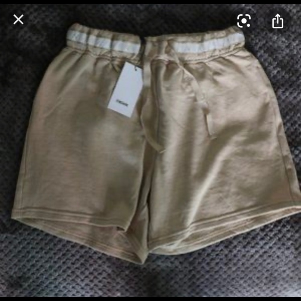 GYMSHARK 24/7 Shorts- Sand -Small